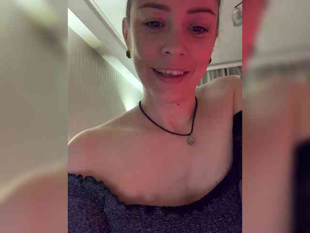 Amy-Lee webcam