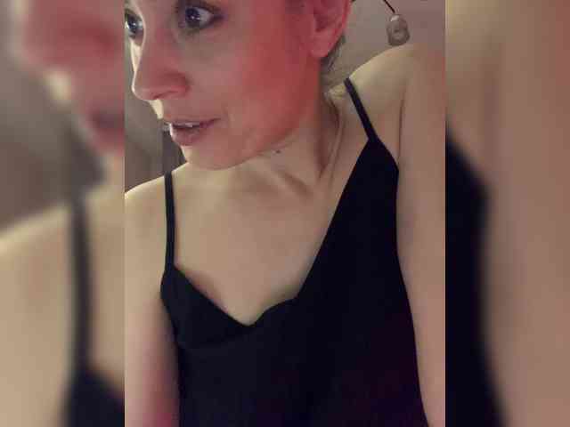Amy-Lee webcam