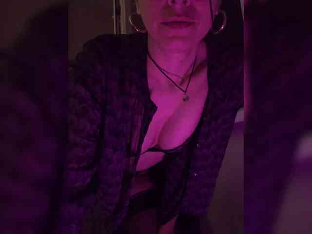 Amy-Lee Live Webcam on BongaCams