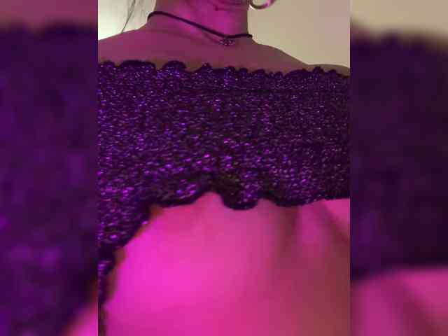 Amy-Lee webcam