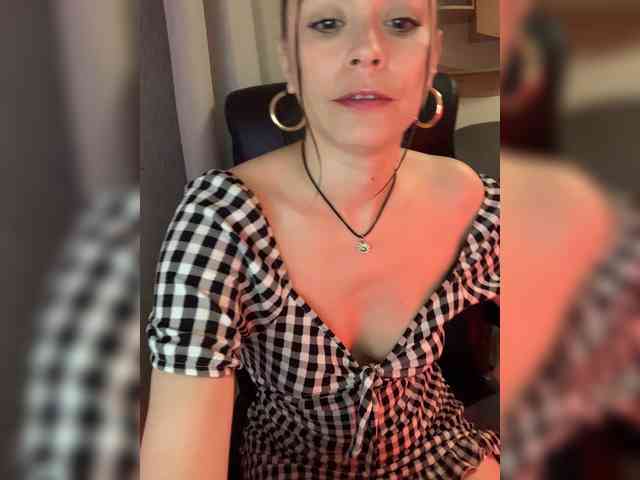 Amy-Lee webcam