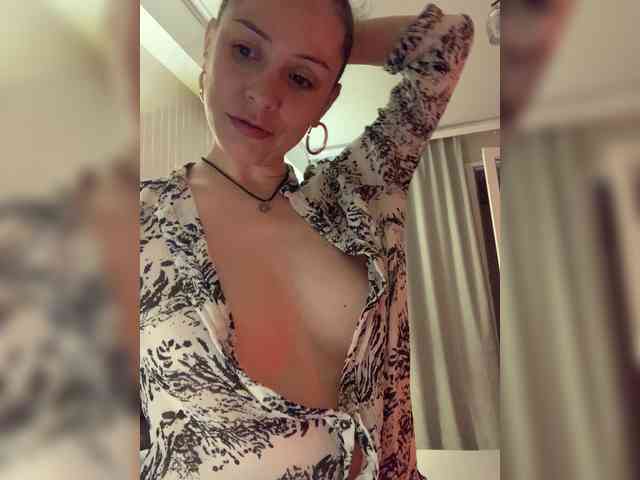 Amy-Lee webcam