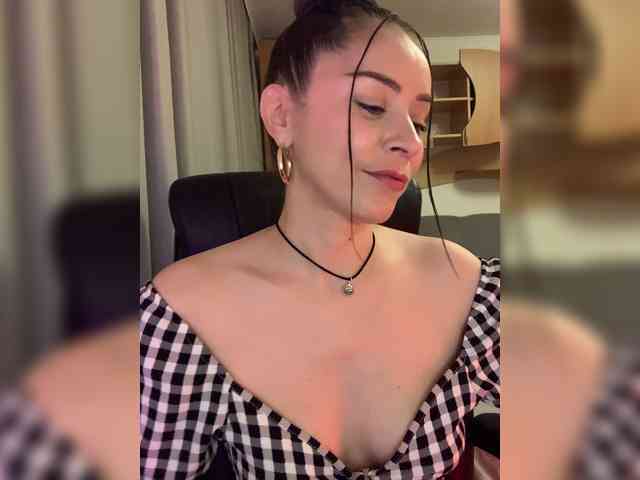 Модель: Amy-Lee