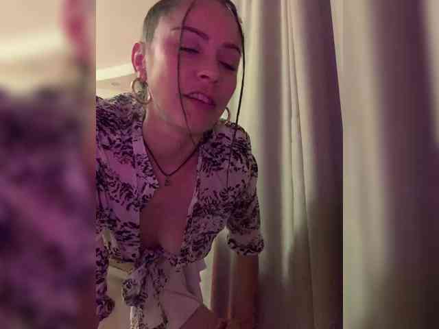 Amy-Lee webcam