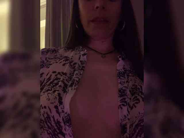Amy-Lee webcam