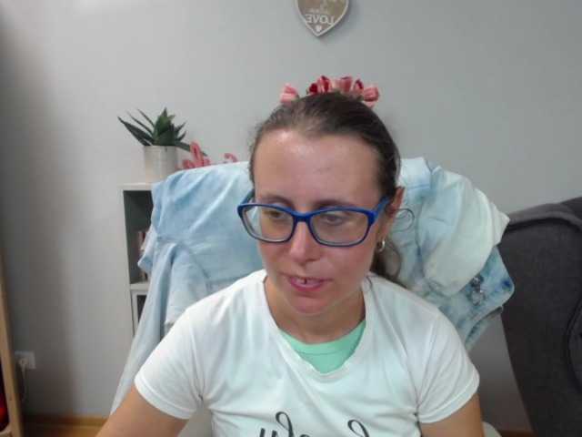sparkleLizzy live cam on BongaCams