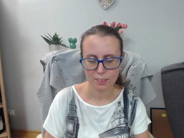 sparkleLizzy live cam on BongaCams