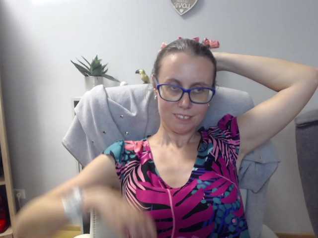sparkleLizzy live cam on BongaCams