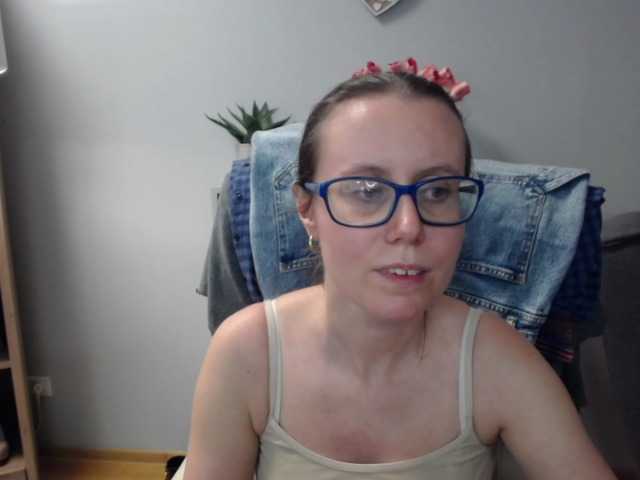 sparkleLizzy's BongaCams show and profile