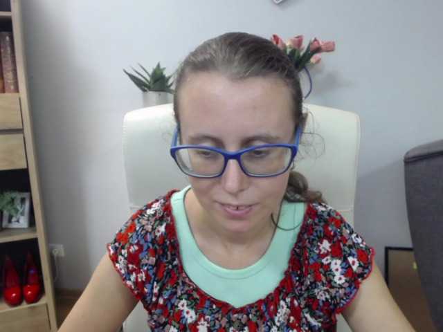 sparkleLizzy live cam on BongaCams