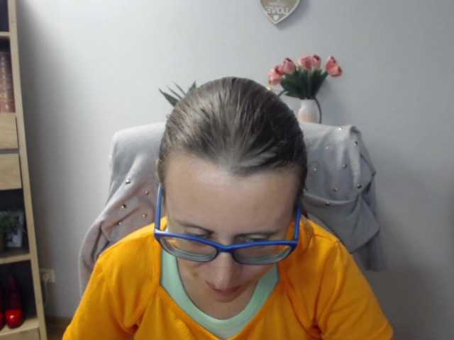 sparkleLizzy live cam on BongaCams
