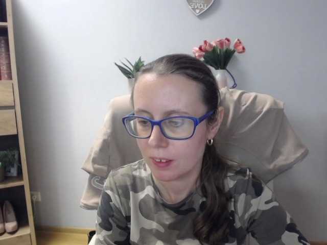 sparkleLizzy live cam on BongaCams