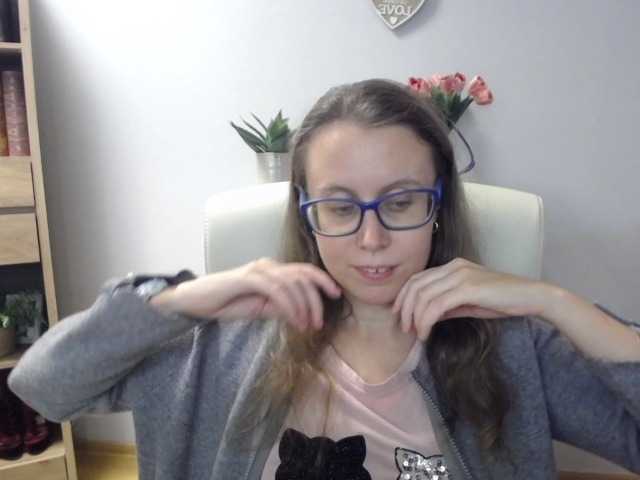 sparkleLizzy live cam on BongaCams