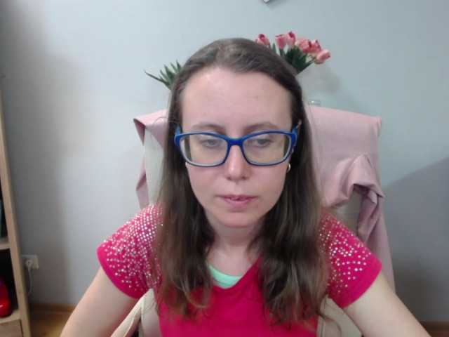 le modèle sparkleLizzy est en webcam porno dans un show sur le site bongacams, il possède les tags suivants: White/Caucasian,Brunette,Shaved