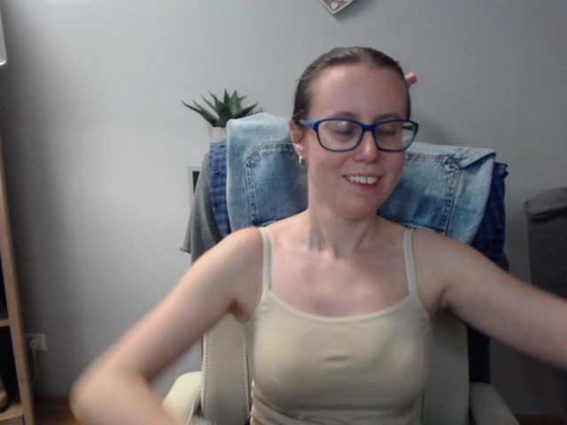 sparkleLizzy's BongaCams show and profile