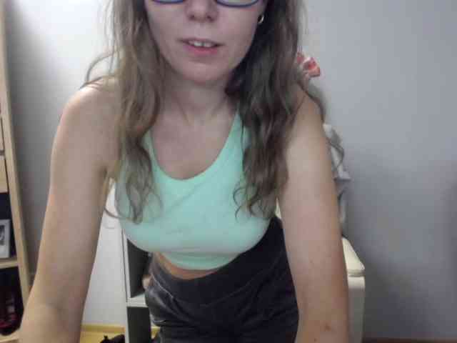 Model: sparkleLizzy