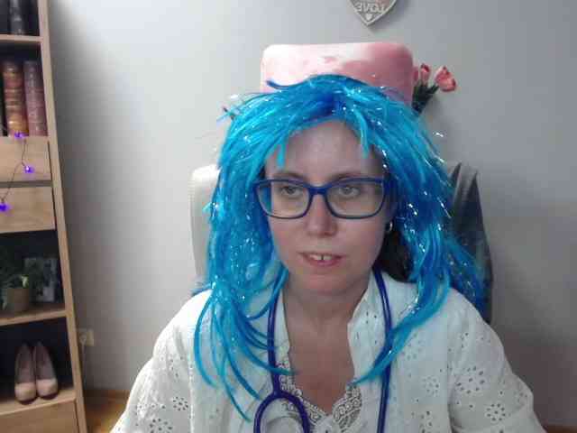 Model: sparkleLizzy