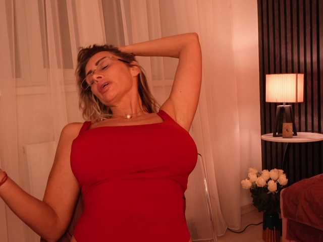 angell-wow live cam on BongaCams