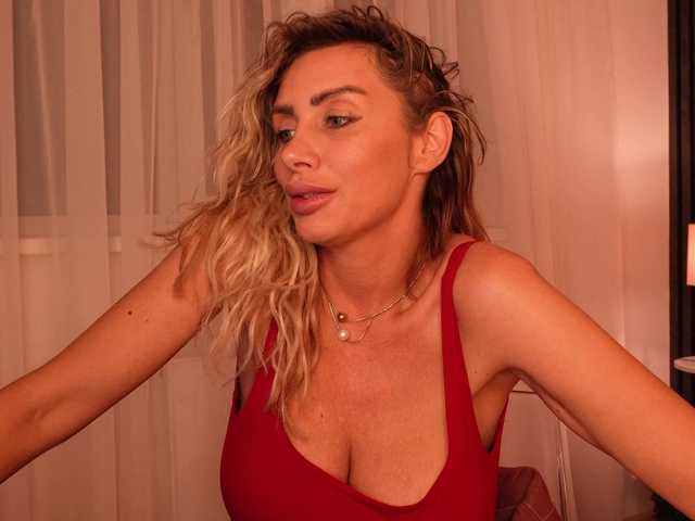angell-wow live cam on BongaCams