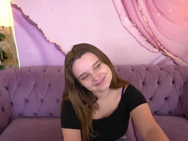 MagikPeachh live cam
