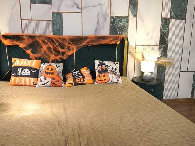 MagikPeachh live cam on BongaCams