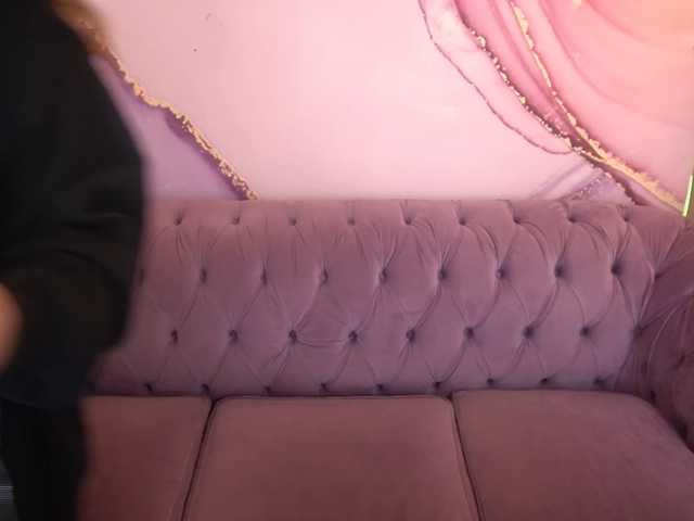 MagikPeachh live cam on BongaCams