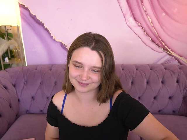 MagikPeachh live cam