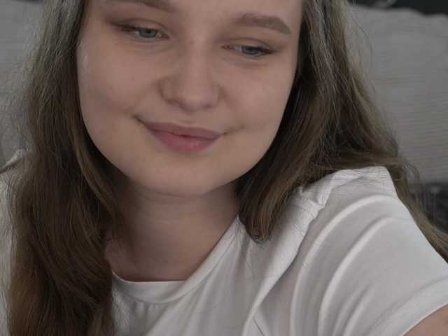 MagikPeachh live webcam show