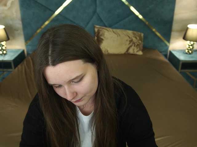 MagikPeachh live cam on BongaCams