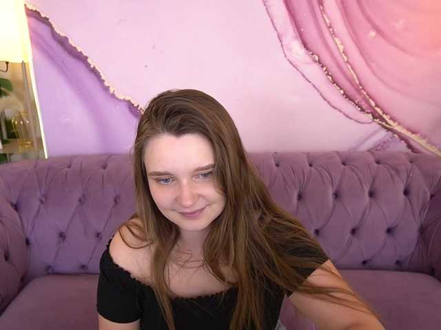 MagikPeachh live cam on BongaCams