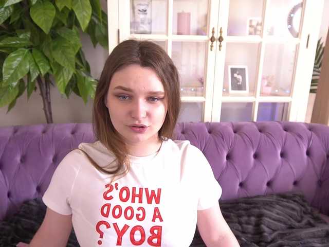 MagikPeachh live cam