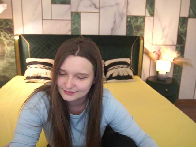 MagikPeachh live cam on BongaCams