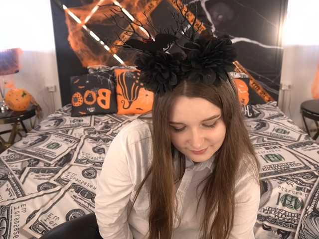 MagikPeachh live cam on BongaCams