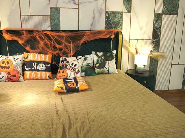 MagikPeachh live cam on BongaCams