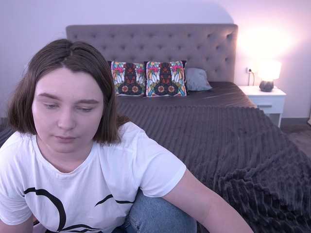 MagikPeachh live cam on BongaCams
