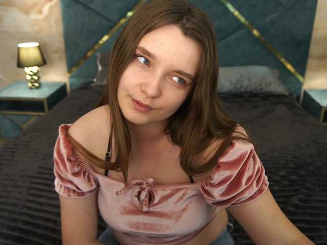 MagikPeachh Live Cam on BongaCams
