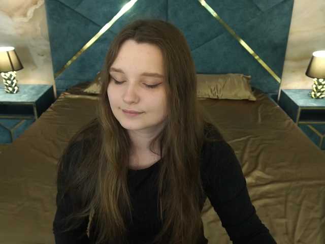 MagikPeachh live cam on BongaCams
