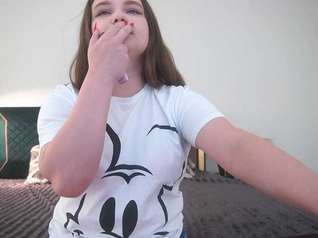 MagikPeachh live cam on BongaCams