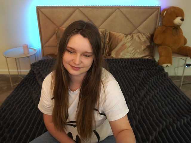 MagikPeachh live cam on BongaCams