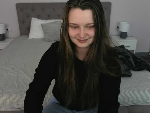 MagikPeachh's BongaCams show and profile