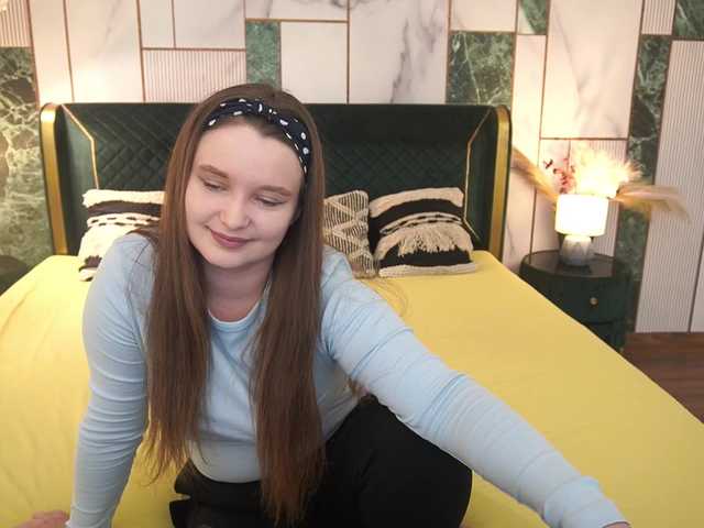 Sex chat gratuit in direct cu MagikPeachh pe BongaCams