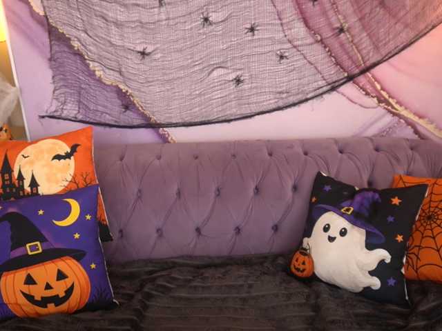 MagikPeachh live cam on BongaCams