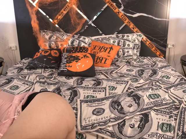MagikPeachh live cam on BongaCams