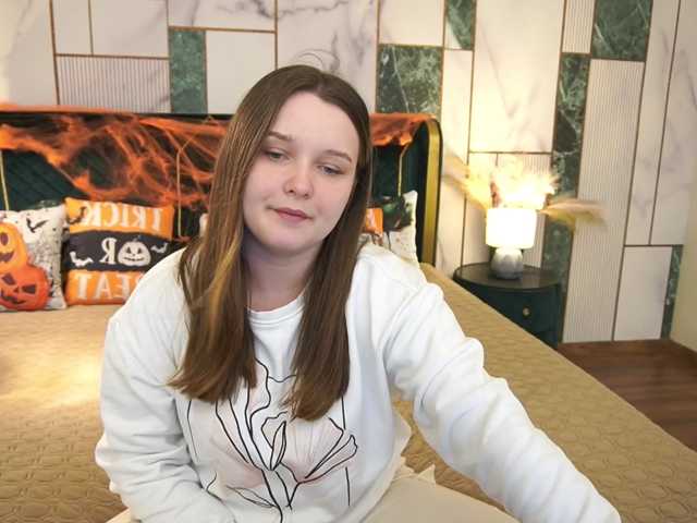 MagikPeachh live cam on BongaCams