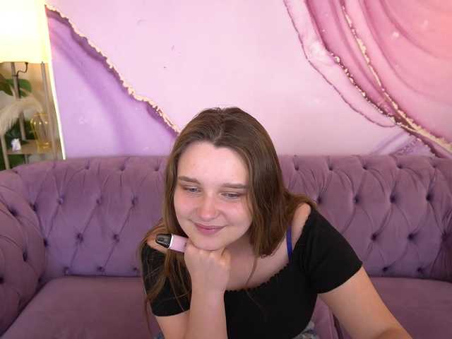 MagikPeachh live cam