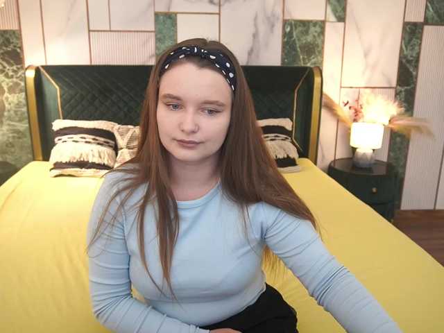 MagikPeachh live cam on BongaCams