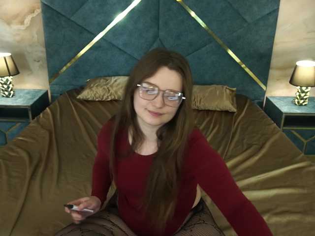 MagikPeachh live cam on BongaCams