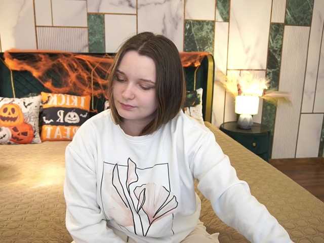 MagikPeachh live cam on BongaCams