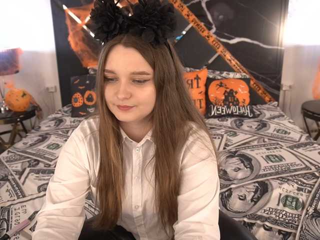 MagikPeachh live cam on BongaCams