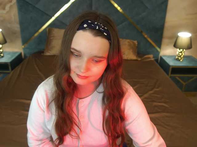 MagikPeachh live cam on BongaCams
